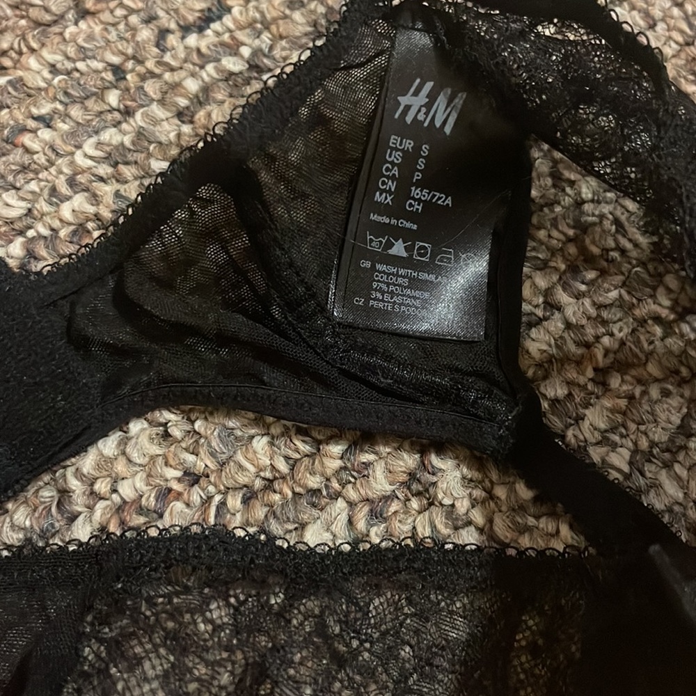 H&M lace Intimates - Picture 3 of 3